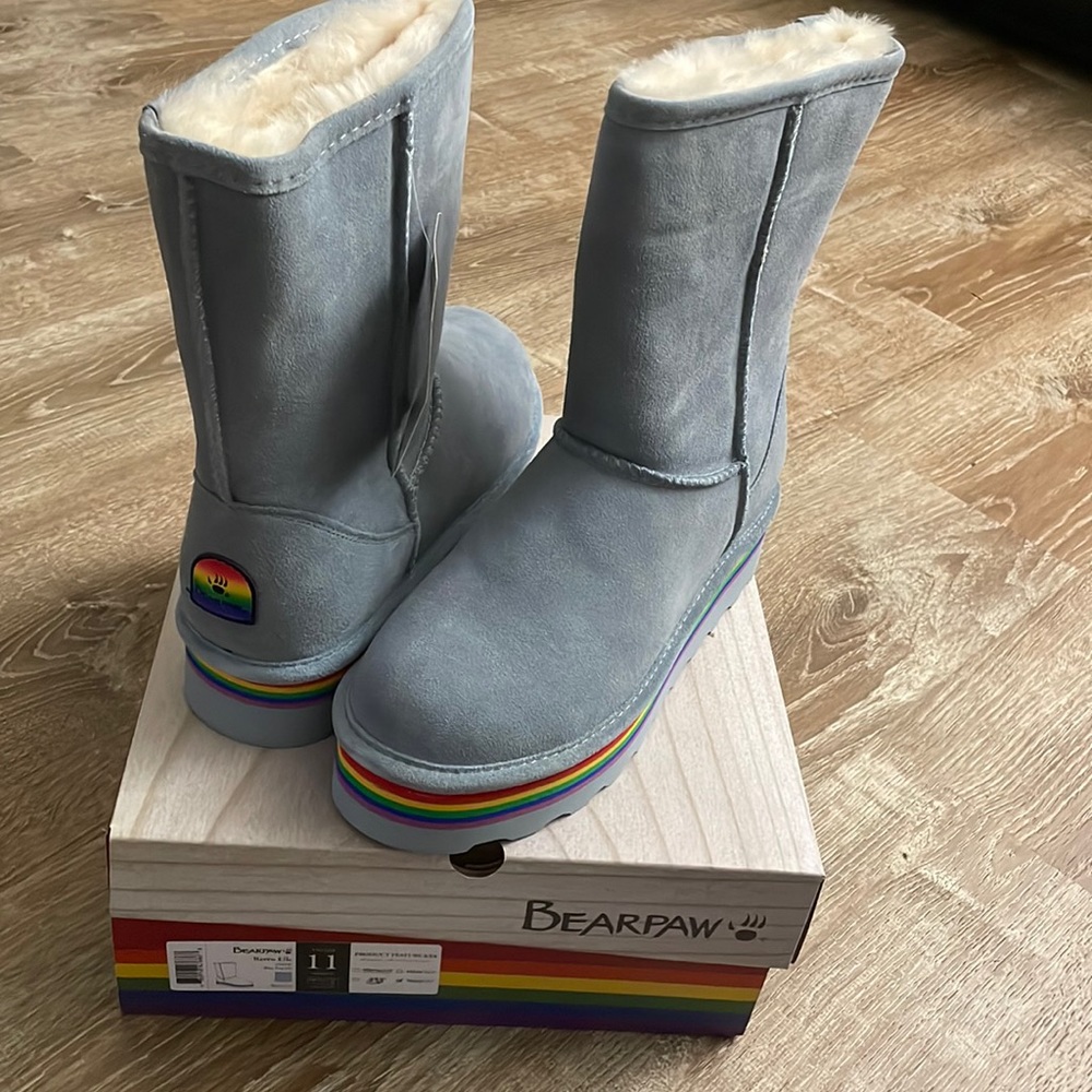 BearPaw size 11 color blue Fog boots